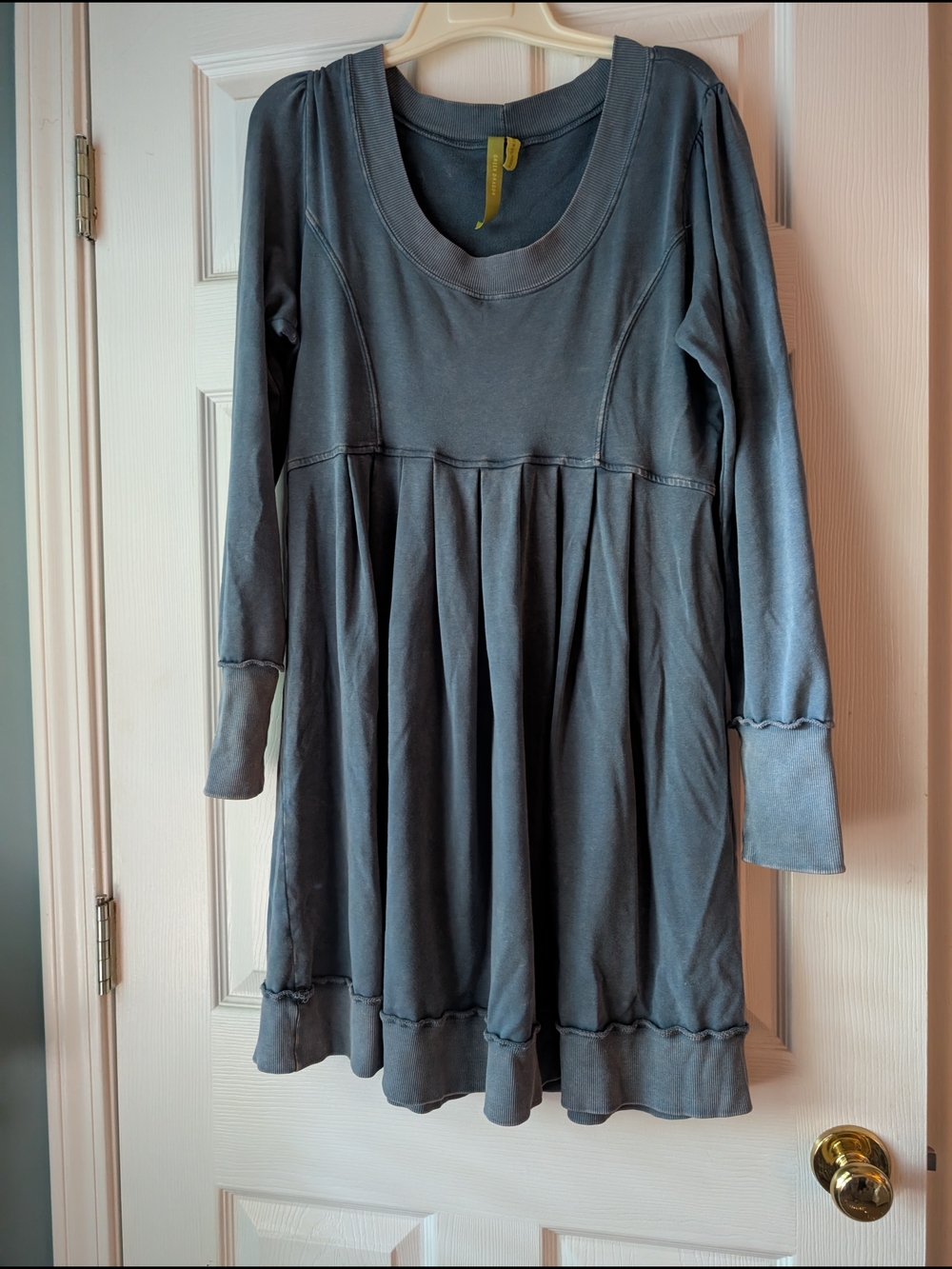 Green Dragon Slate Gray Long-Sleeve Midi Dress